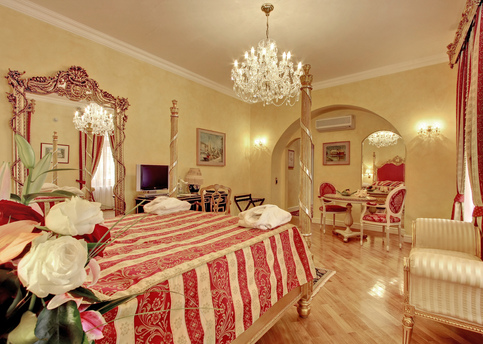 Main   111 junior suite  2 