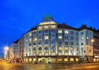 Thumb hotel night