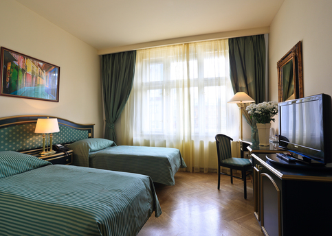 Main hotel elysee double room 01