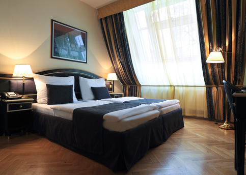 Main hotel elysee double room 04